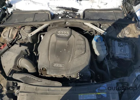 2017 Audi A4 Premium из США, поврежденный, VIN WAUANAF43HN069718